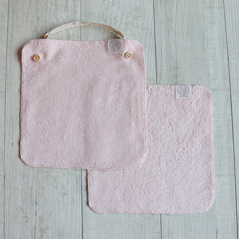 ハンカチとして使えるピンクのスタイ2枚セット