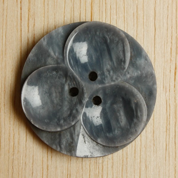 SKY069アンティークプラスチック(カゼイン)ボタン