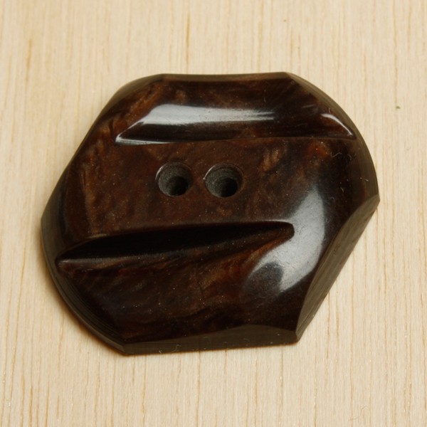 B081 アンティークプラスチック(カゼイン)ボタン