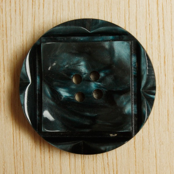 B082 アンティークプラスチック(カゼイン)ボタン