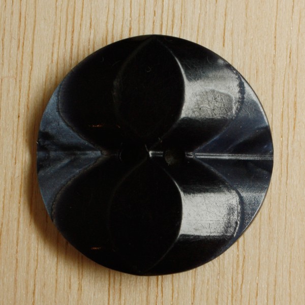 L093 アンティークプラスチック(カゼイン)ボタン