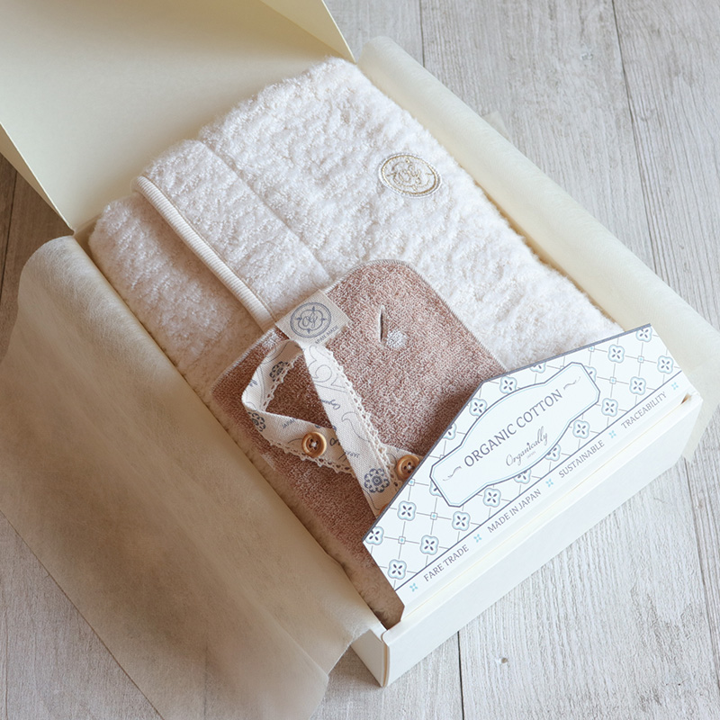 人気No1.ドルマンバスローブとスタイ(ドット)ギフトボックス