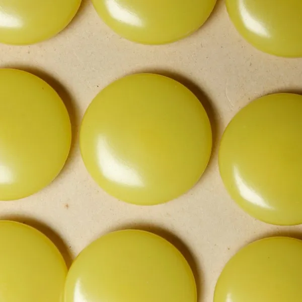 FDJ004アンティークプラスチックボタン