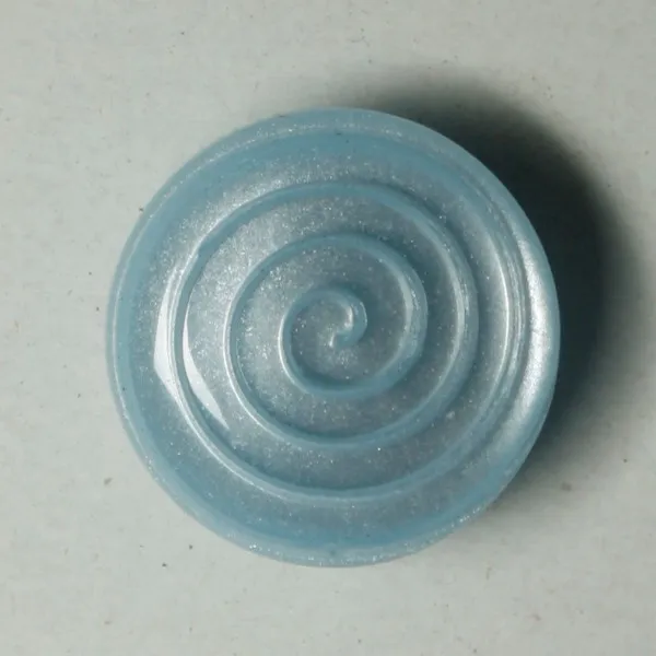 QT024アンティークプラスチックボタン