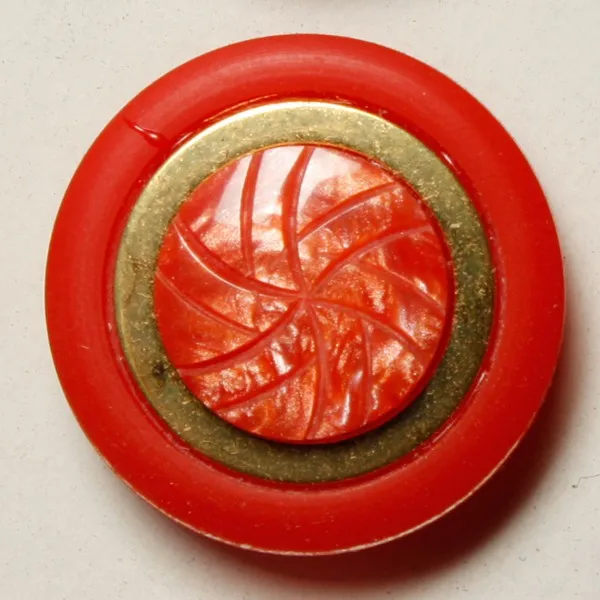 B036 アンティークプラスチックボタン