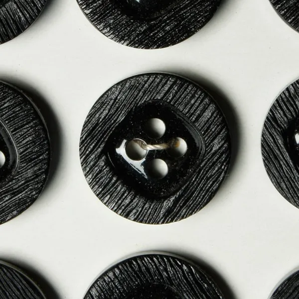 K063 アンティークプラスチックボタン