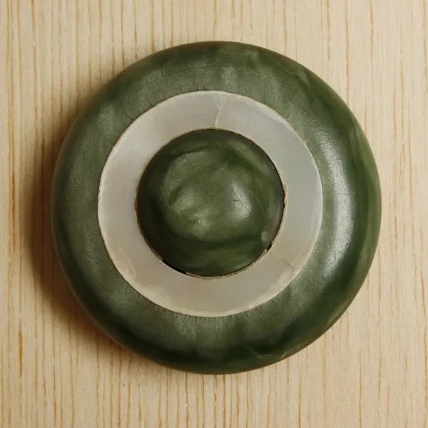 SP086アンティークプラスチック(カゼイン/白蝶貝)ボタン