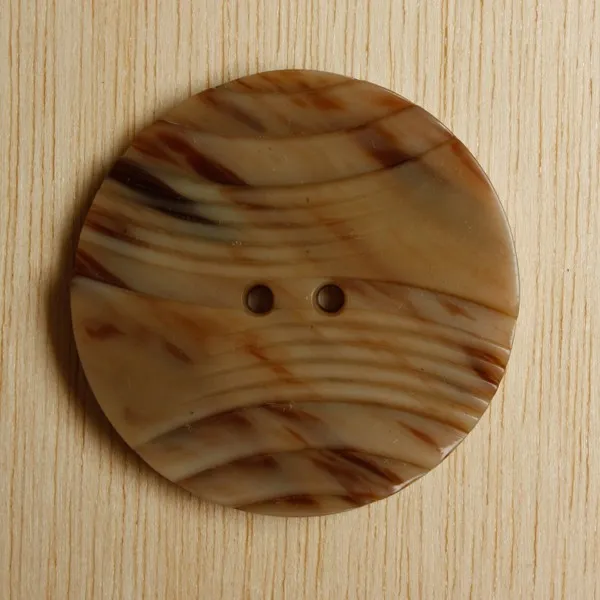 Q100アンティークプラスチック(カゼイン)ボタン