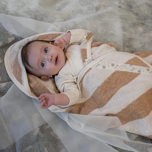 ボーダーブラウン 無染色パイルおくるみ